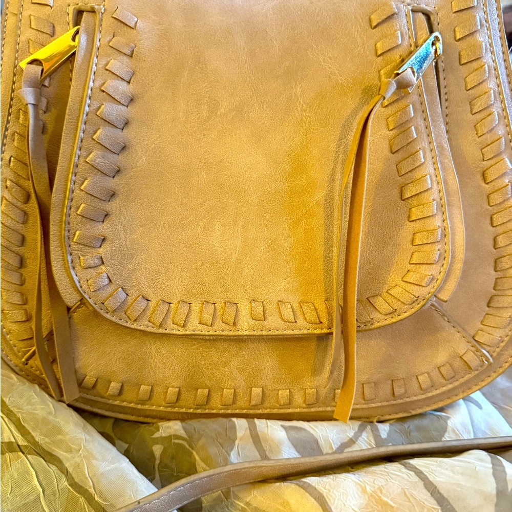 Trendy Western Vibe Crossbody Bag with Stitch Detailing